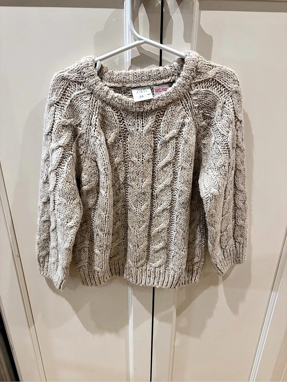 Zara Cable Knit Sweater Girls 3-4 Like New